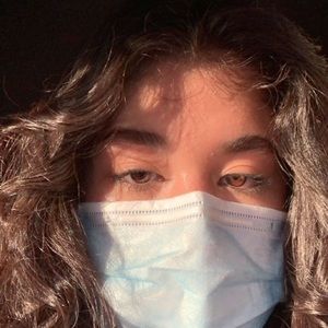 Meet your Posher, Emanuelle